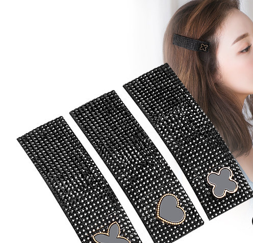 Дамска фиба за коса  с метални елементи 