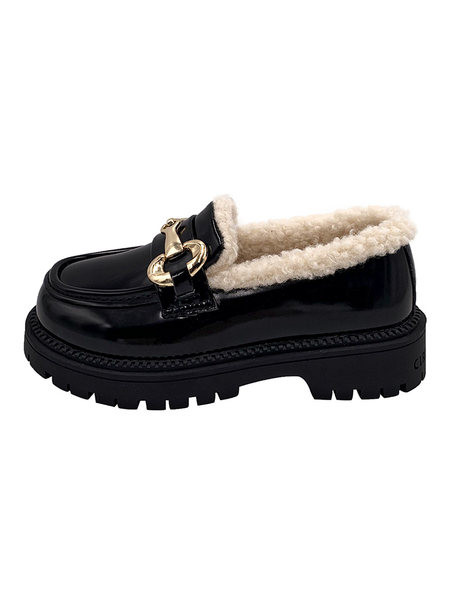 Зимни обувки с вътрешен пух и метален елемент