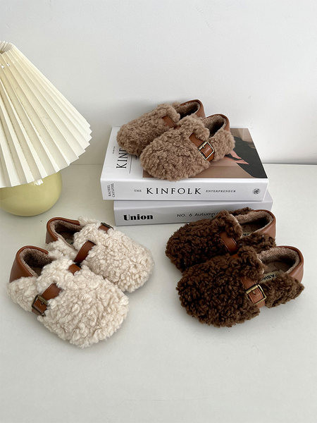 Ежедневни зимни обувки за момичета с метална катарама 