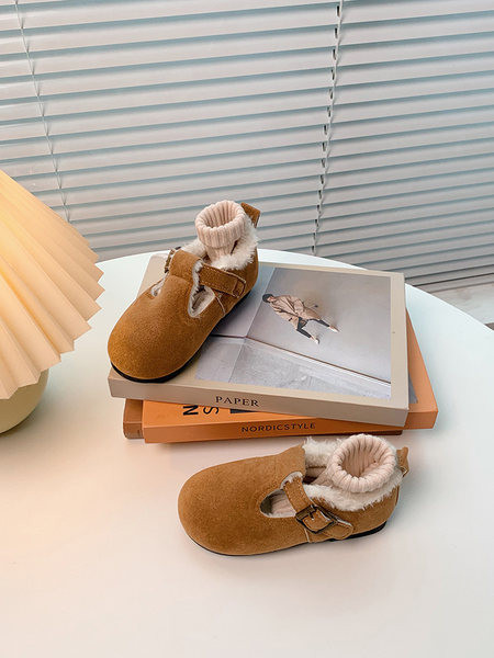 Ежедневни детски обувки с пухена подплата за момичета