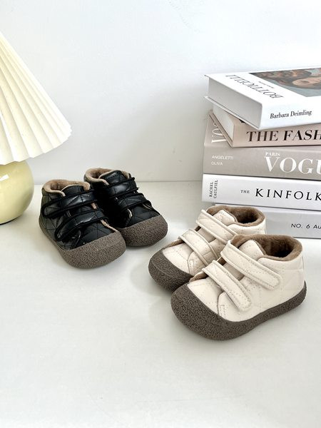 Ежедневни обувки за момичета с велкро лепенки