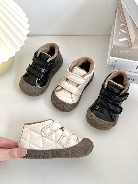 Ежедневни обувки за момичета с велкро лепенки