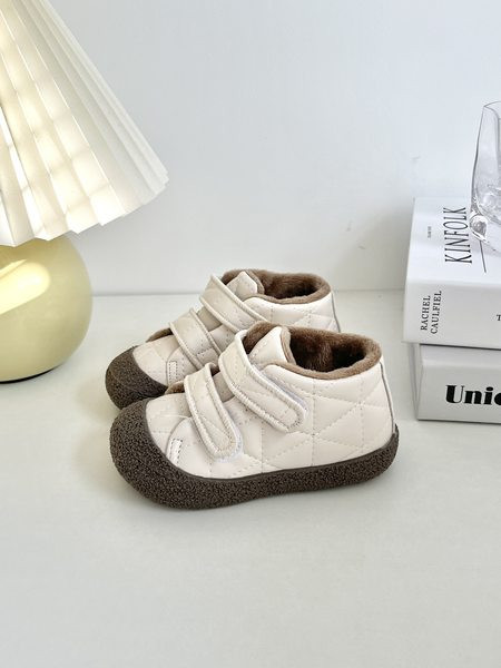 Ежедневни обувки за момичета с велкро лепенки