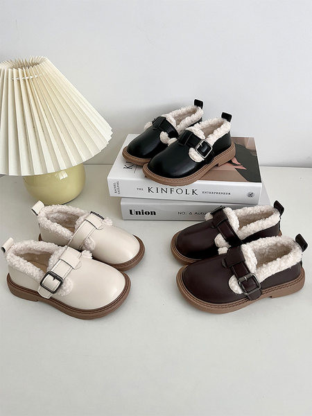 Ежедневни обувки от еко кожа -с катарама