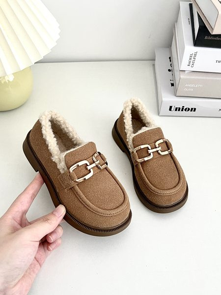 Детски лоуфъри с пухена подплата и катарама