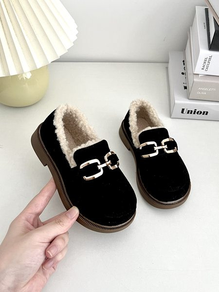 Детски лоуфъри с пухена подплата и катарама