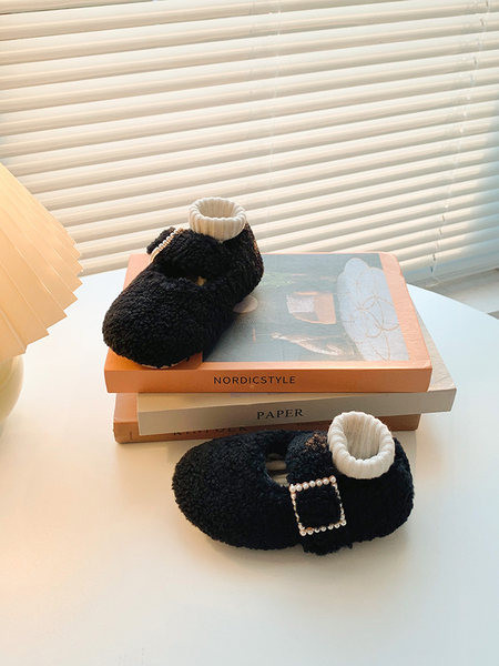 Модерни ежедневни обувки за момичета с метална катарама и декорация перли