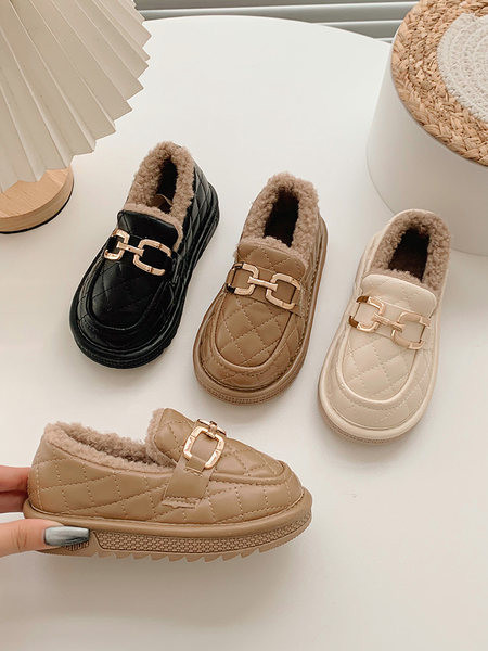 Ежедневни детски обувки с метален елемент