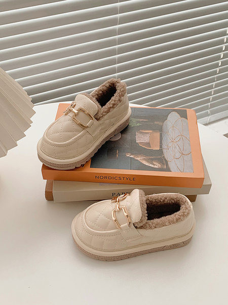 Ежедневни детски обувки с метален елемент