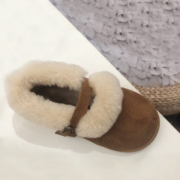 Ежедневни зимни обувки за момичета с топла подплата и метална катарама