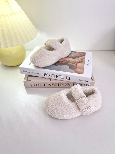 Поларни неплъзгащи се обувки за момичета с велкро закопчаване