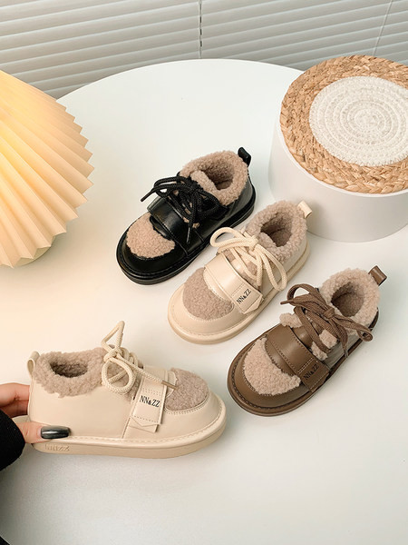 Детски обувки с пухена подплата за момичета
