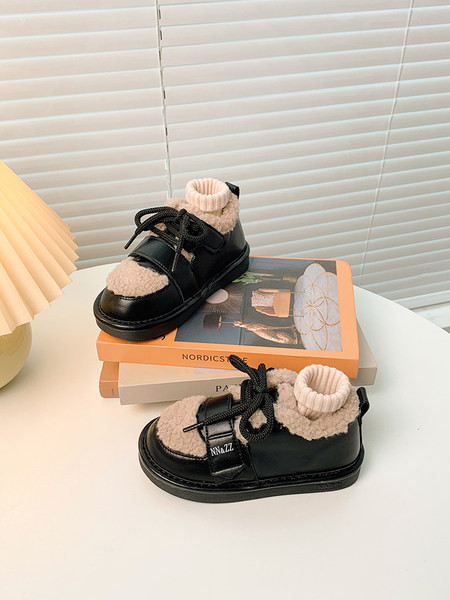 Детски обувки с пухена подплата за момичета