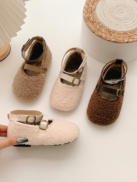 Детски пухени обувки с катарама за момичета