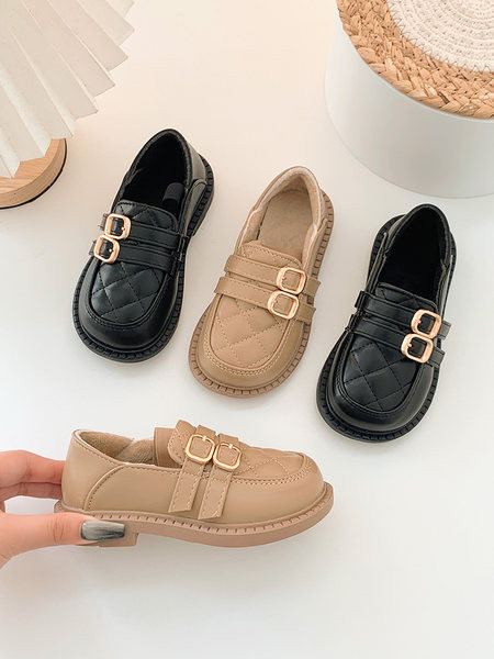 Детски капитонирани кожени обувки за момичета