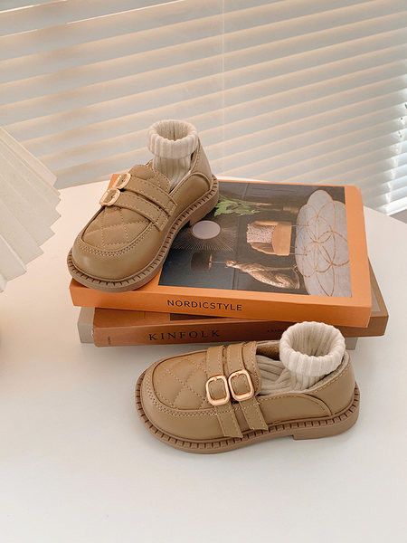 Детски капитонирани кожени обувки за момичета