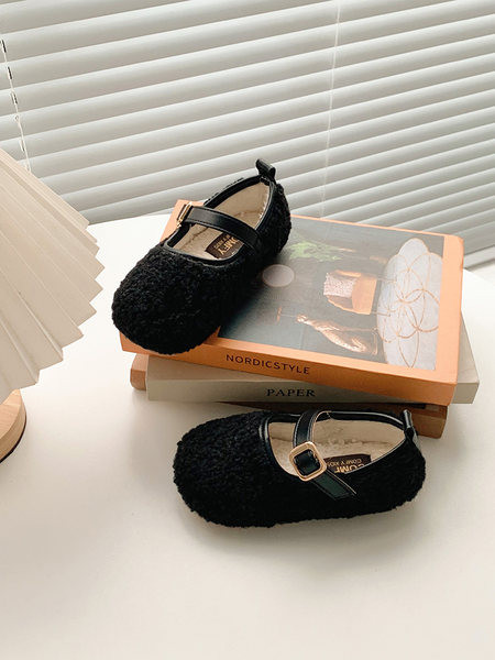 Детски кожени обувки за момичета с метална катарама 