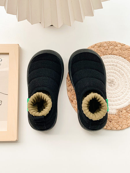 Ежедневни текстилни обувки за момичета с равна подметка 