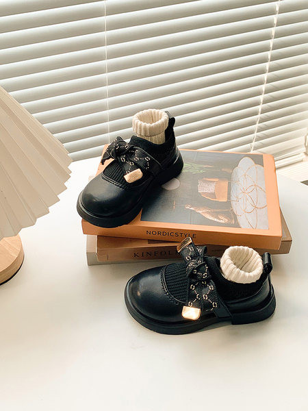 Vaikiški batai mergaitėms iš eko odos su kaspinu