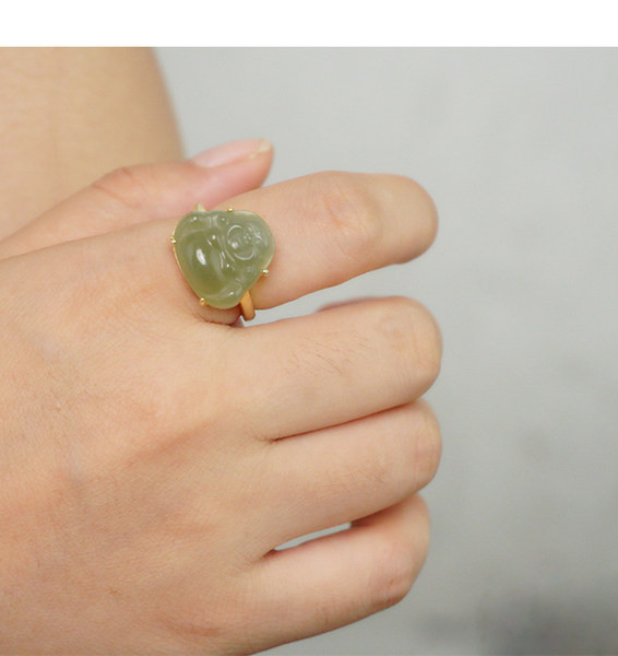 Дамски пръстен в златист цвят с 3D-елемент