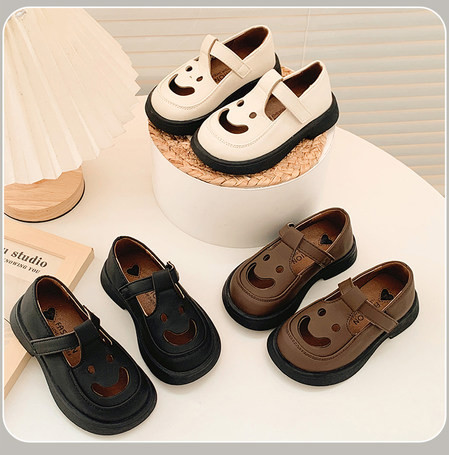 Детски обувки за момиче в три цвята 