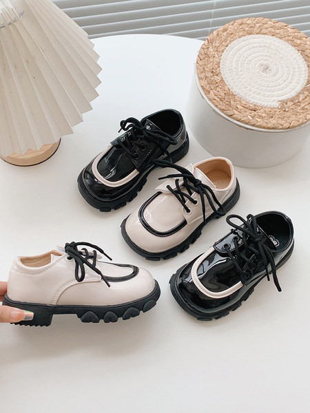 Ежедневни детски обувки тип лоуфъри с връзки за момичета