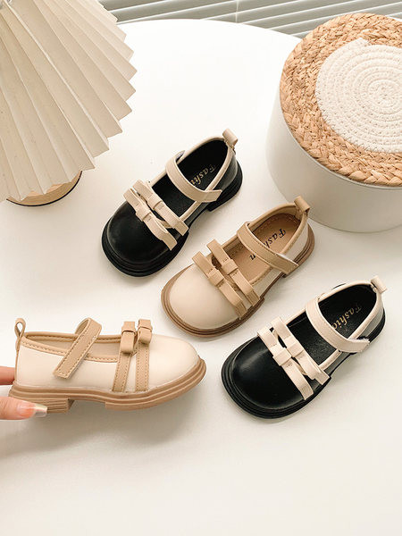 Детски кожени обувки с панделка 