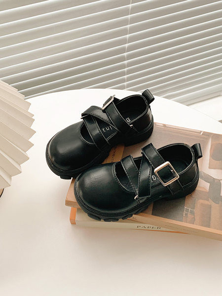 Детски обувки от еко кожа с метална катарама за момичета 