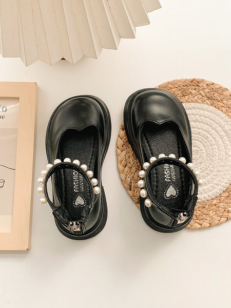 Елегантни обувки от еко кожа с камъни