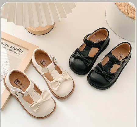 Детски обувки за момиче с панделка 