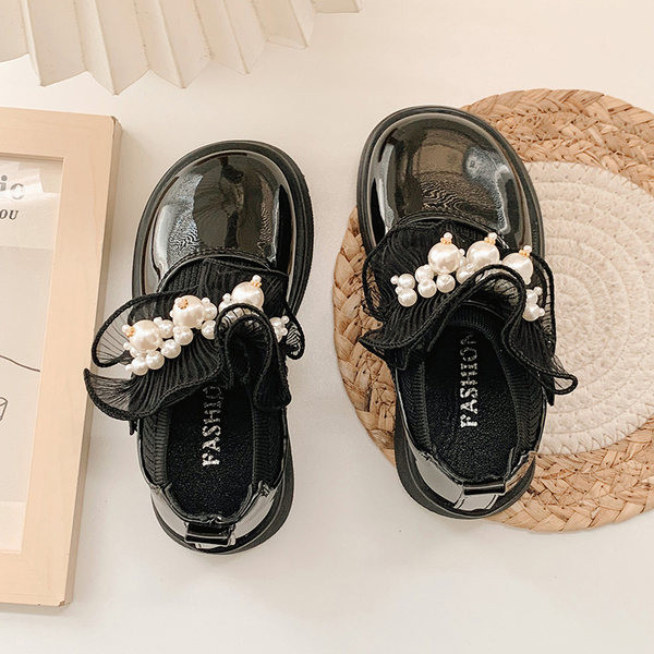Детски неплъзгаши се обувки с перли