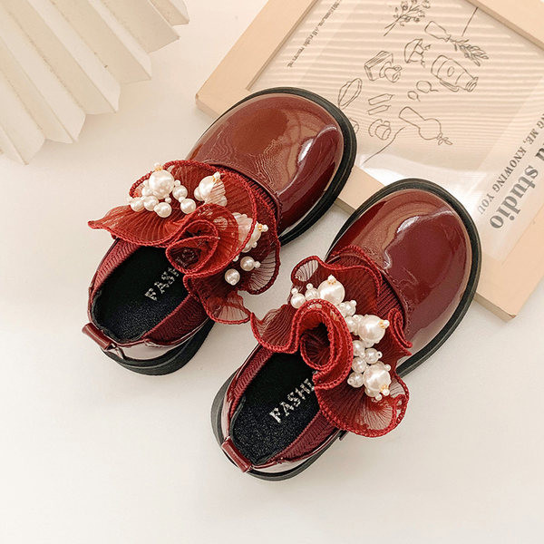 Детски неплъзгаши се обувки с перли