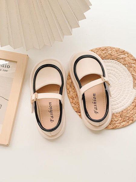 Детски обувки за момичета с равна подметка