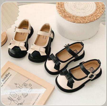 Детски обувки от еко кожа -с панделка