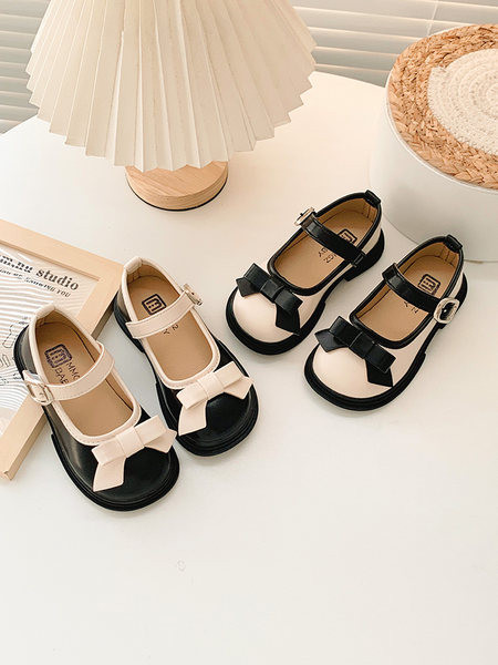 Детски обувки от еко кожа -с панделка