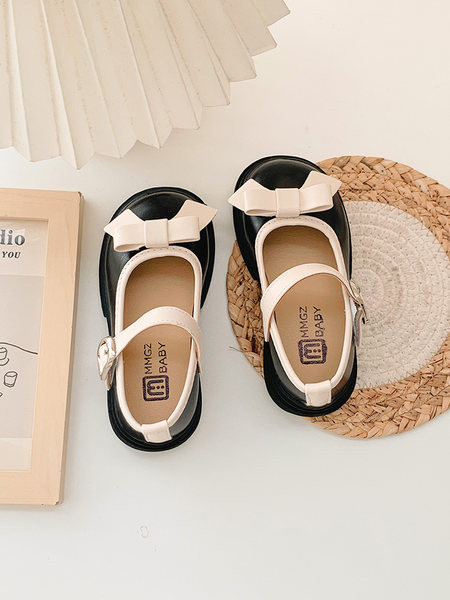 Детски обувки от еко кожа -с панделка