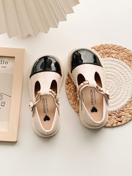 Модерни обувки за момичета с катарама