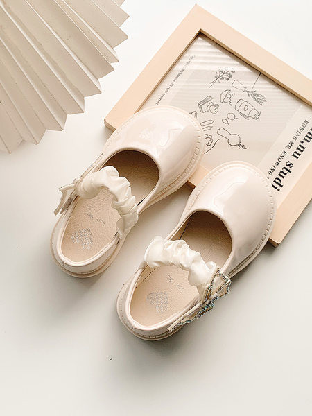 Елегантни детски обувки за момичета с велкро закопчаване