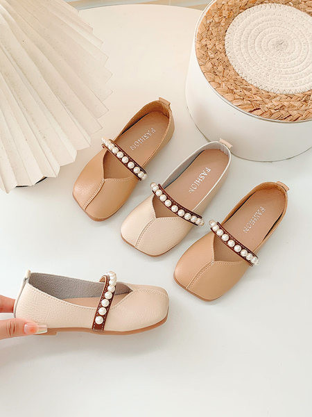 Ежедневни обувки от еко кожа с перли