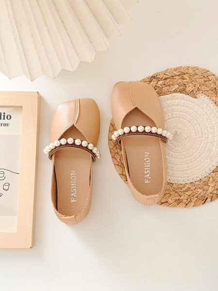 Ежедневни обувки от еко кожа с перли