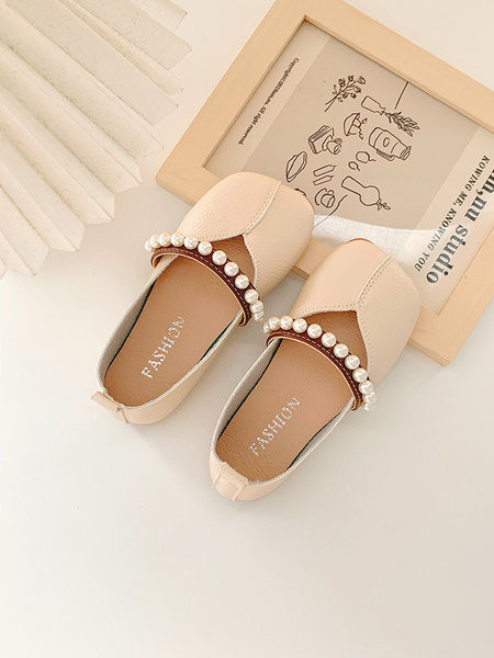 Ежедневни обувки от еко кожа с перли