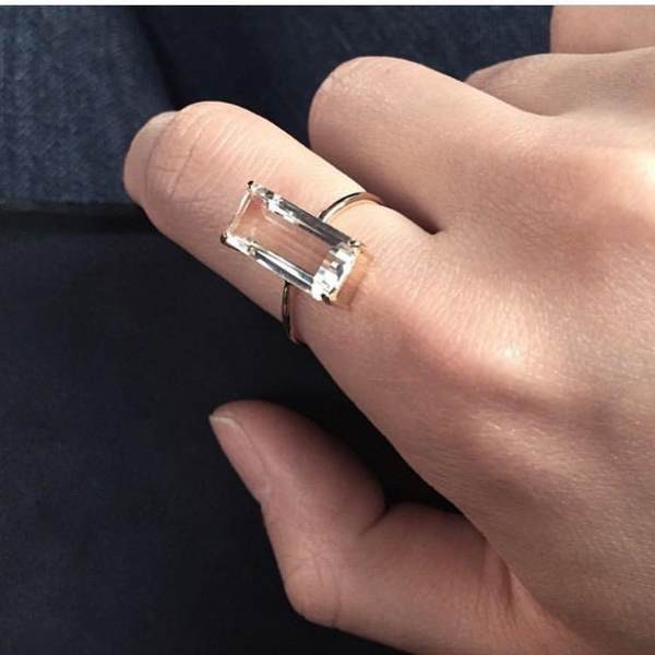 Дамска модерен пръстен квадратен декоративен камък