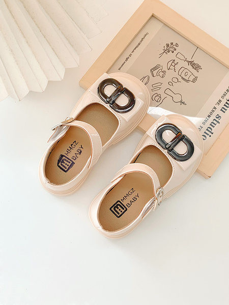 Обувки за момичета с метални елементи