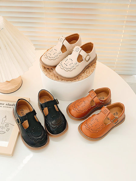 Ретро модел детски обувки от еко кожа с велкро закопчаване