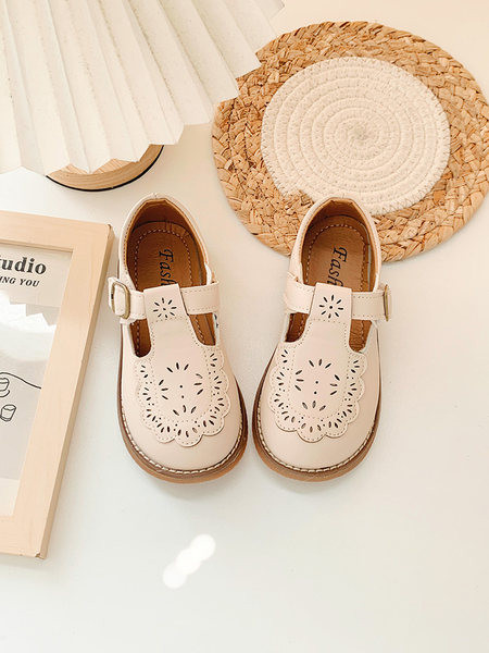 Ретро модел детски обувки от еко кожа с велкро закопчаване