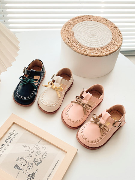 Pantofi copii din piele cu panglica