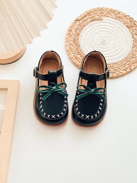 Pantofi copii din piele cu panglica