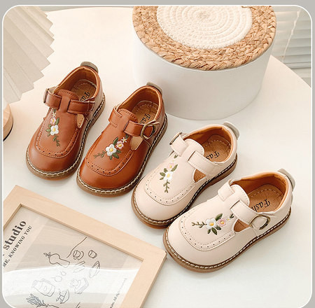 Pantofi pentru fete din piele ecologica cu motiv floral