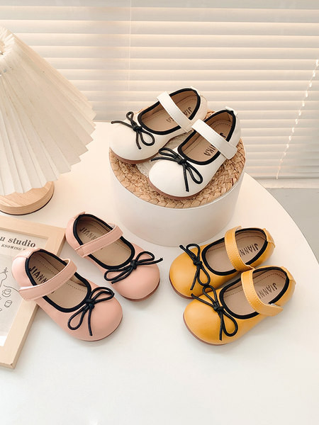 Pantofi pentru copii cu inchidere cu panglica si velcro