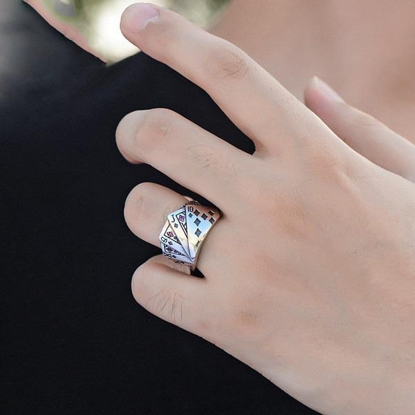 Inel de dama gravat - de culoare argintie